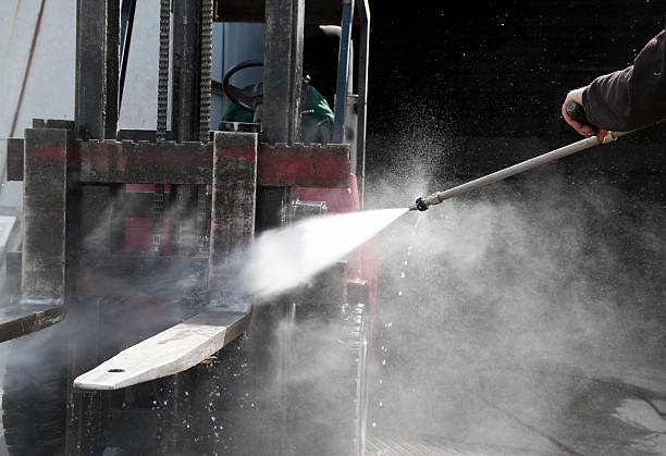 Best Graffiti Removal  in Wolcottville, IN